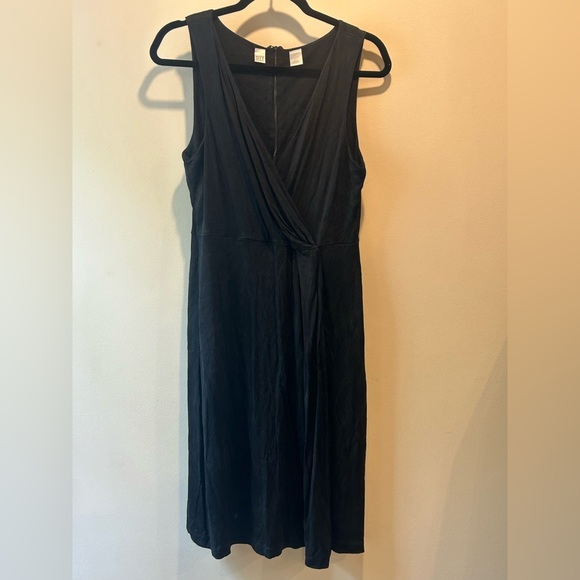 Dkny Dresses & Skirts - 21. Dkny Black V-Neck Wrap Maxi Dress